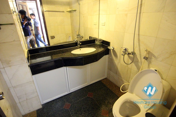 02 bedrooms apartment with lake view for rent in Tay Ho area 